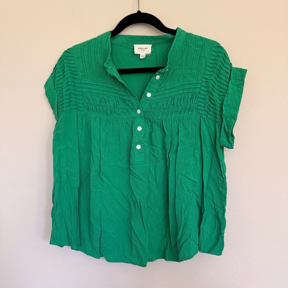 ANDREE BY UNIT Vibrant Green Pleated Blouse